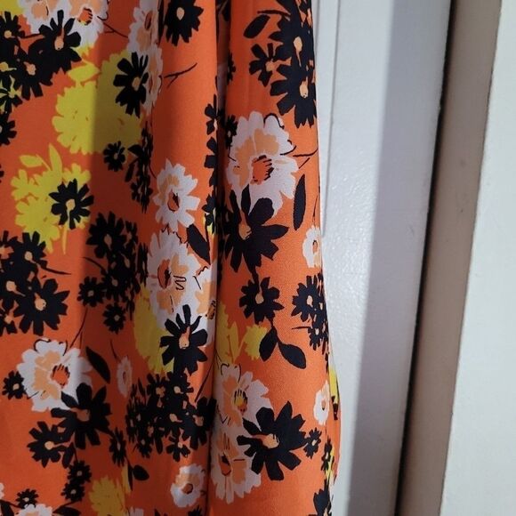 JONES New York Signature Women's Size 1XL Muilt Color Floral top Nwot V Neck - Picture 6 of 8